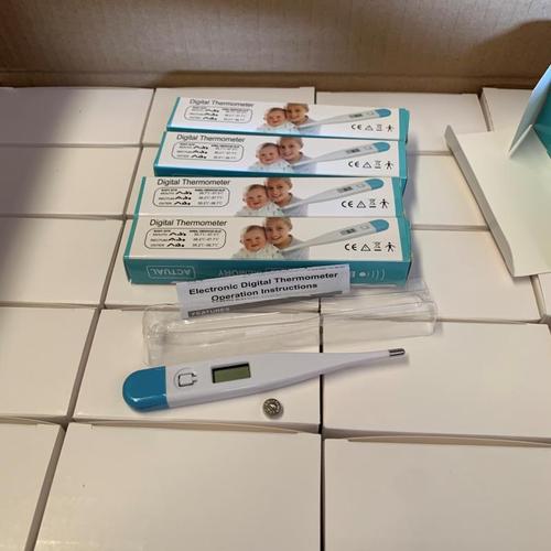 Electronic thermometer household foreign trade forehead probe children oral digital thermometer Chinese factory wholesale