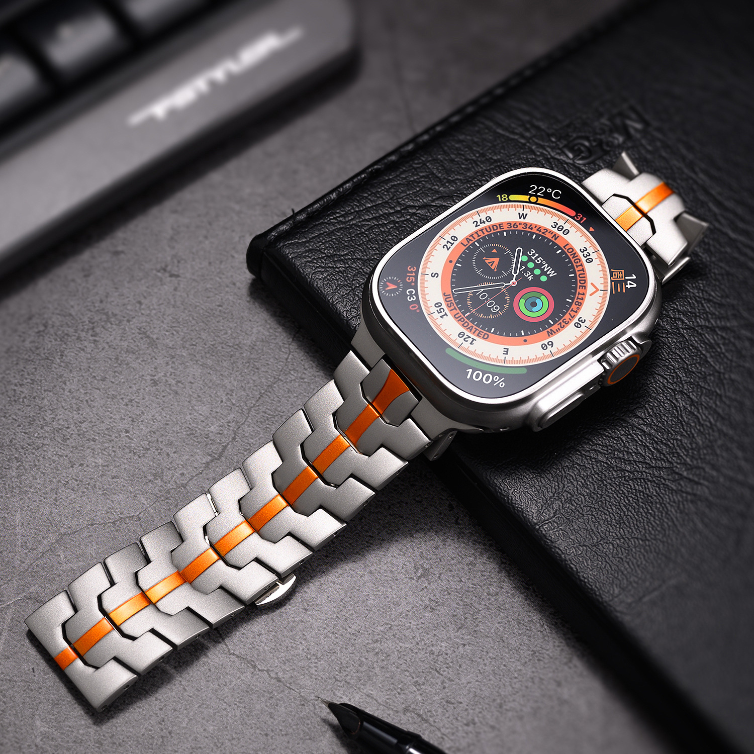 Adecuado para Apple Watch correa de acero inoxidable Apple Watch Ultra Iron Man cinturón de acero sólido hebilla de mariposa