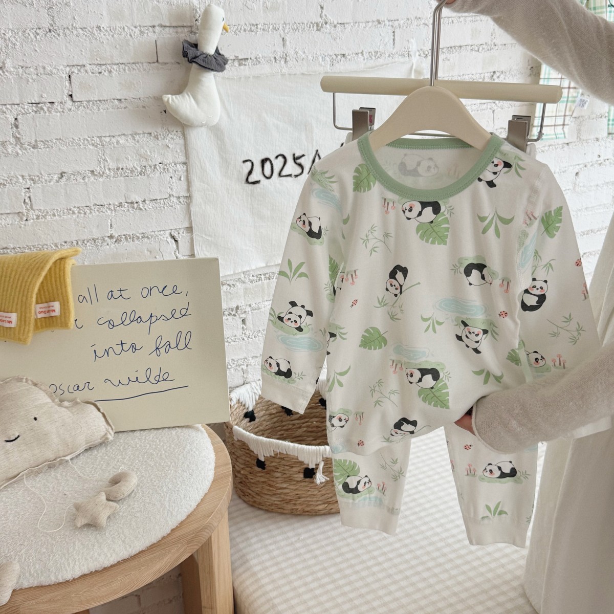 Pijama infantil de algodón para niños primavera y otoño mangas largas dibujos animados para niños pequeños lindos trajes de niñas chaqueta de otoño pantalones