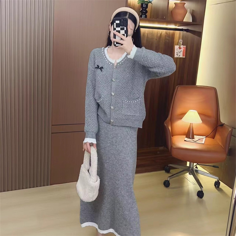 秋冬纯色女装高级感时尚针织衫套装新款圆领保暖毛衣半身裙两件套|undefined
