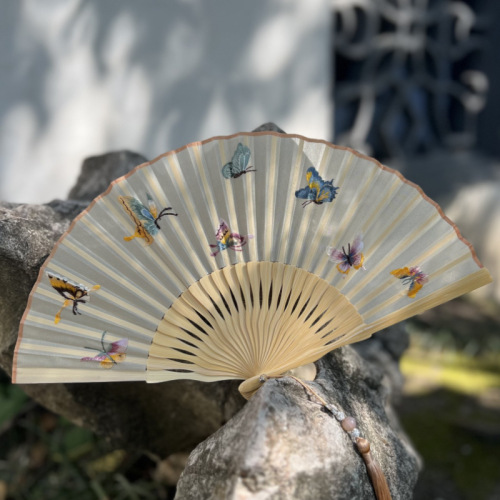 Laochangmen Suzhou embroidery fan embroidery folding fan ancient fan cheongsam Su embroidery double-sided embroidery women's fan Chinese style