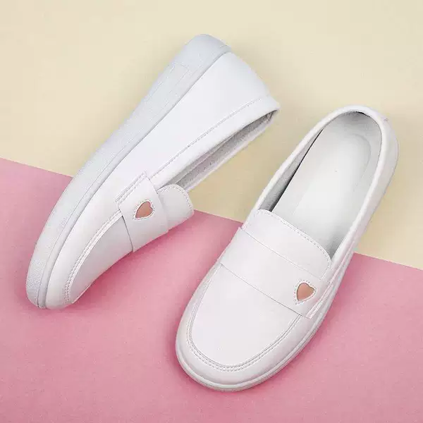 Heart style [leather] half a size too small