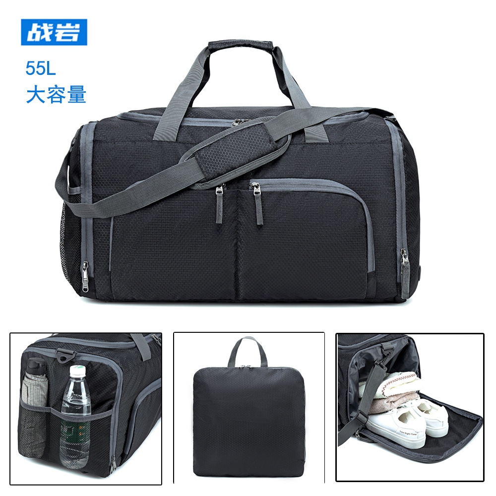 Capacious sports bag wet and dry separation