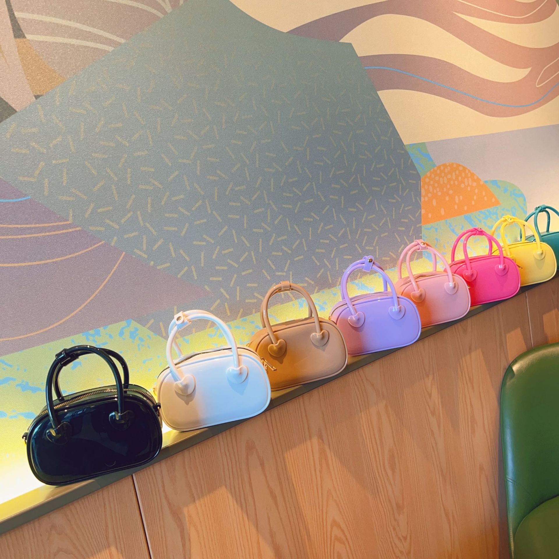 2025 New PVC jelly bag, summer candy color, single-shoulder crossbody mini bag, fashionable hand-held pillow women's bag Specification drawing