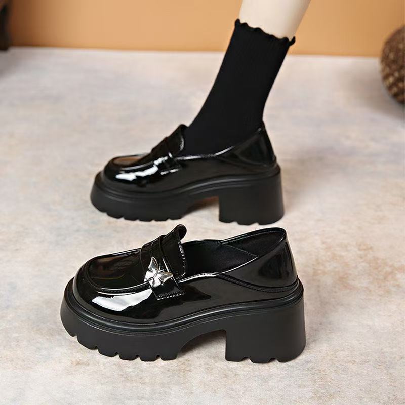 Zapatos Lefour de una sola pie para mujeres 2025 primavera nueva mariposa estilo británico negro universal zapatos de cuero para mujeres
