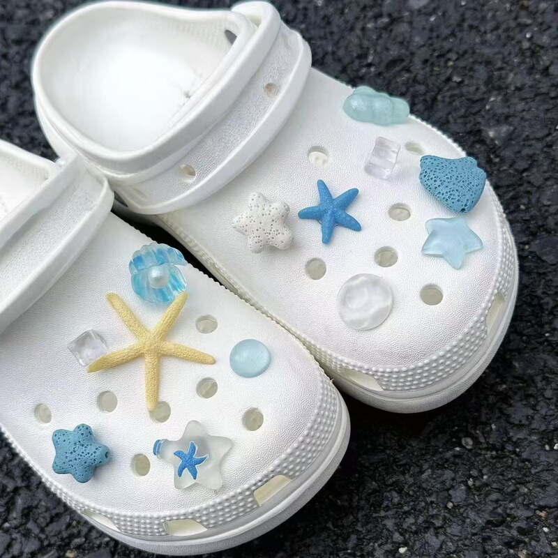 KT Cat Shoe Flower Island Diary Summer Element Apple Shoe Flower Hole Shoe Decoration DIY Shoe Buckle Accessories Shoe Flower KT Cat Shoe Flower Island Diary Summer Element Apple Shoe Flower Hole Shoe Decoration DIY Shoe Buckle Accessories Shoe Flower