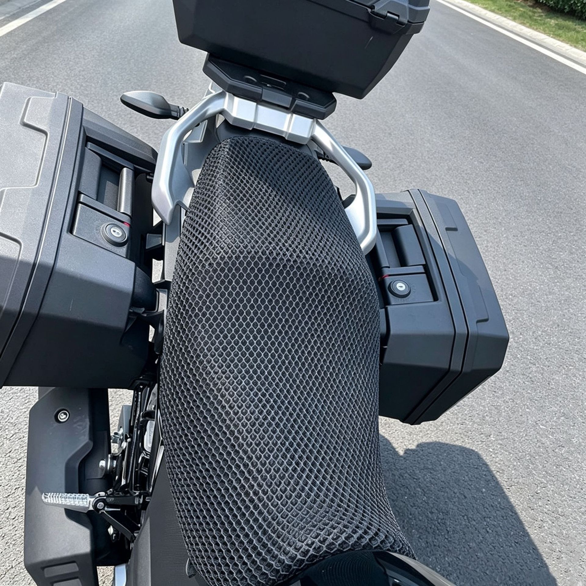 Suitable for Suzuki DL250/560 seat cushion cover, special sun protection and heat insulation seat cover, 3D mesh breathable seat cover