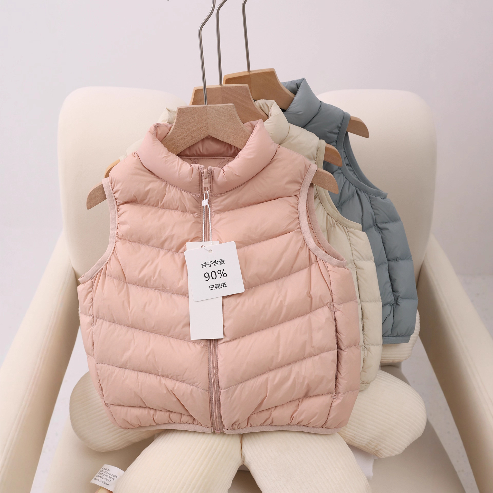 Pinghu Kidsren's Ultra-Thin down Vest 2025 New 90 White Duck down down Liner Vest for Boys and Girls