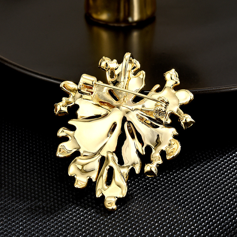 Vintage Sun Cloud Brooch For Men Minimalist Elegant Accessories_voghion.com