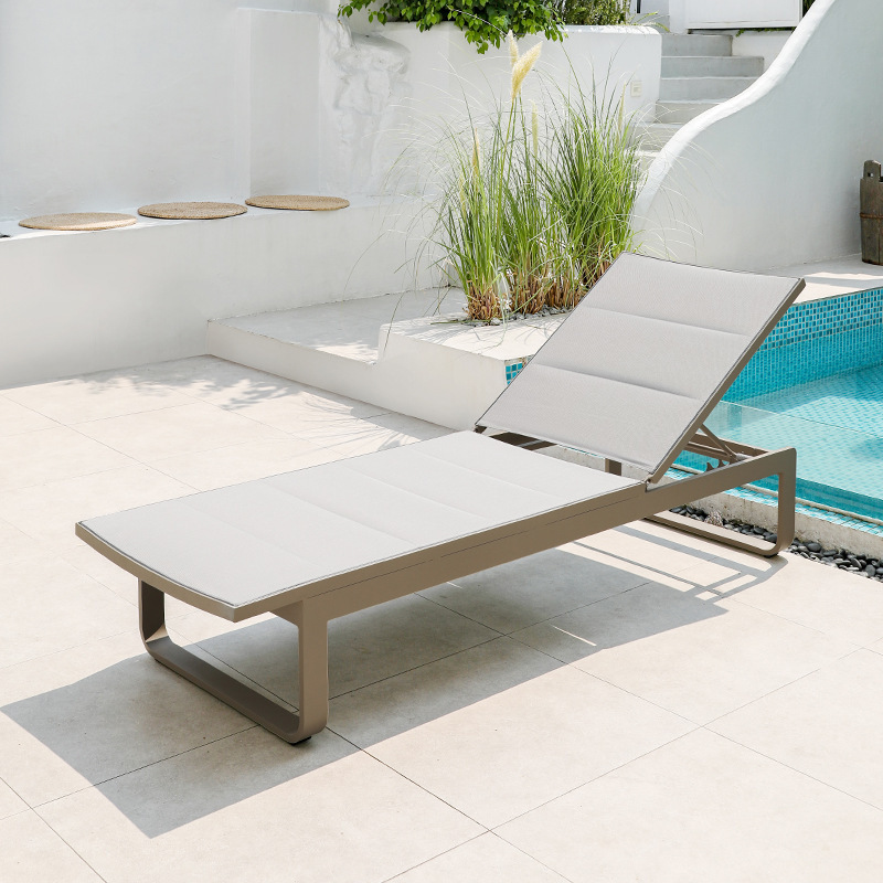 Cama al aire libre patio villa piscina sillón al lado de la piscina sillón de tela al aire libre piscina al aire libre sillón de playa