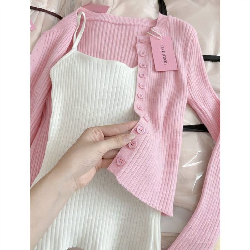 American retro knitted cardigan two-piece set for women, early autumn layered look with camisole top