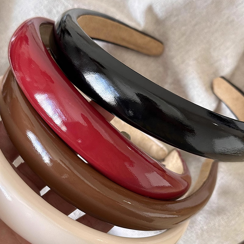 Retro Red PU Leather Headband For Women  New Summer Outwear Versatile Headband Hair Pressing Hairpin Minimalistic Headdress display picture 3