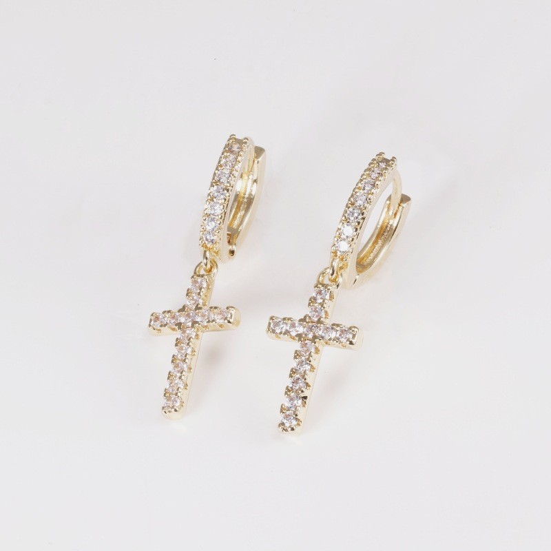 16G labret stud size and finish detail