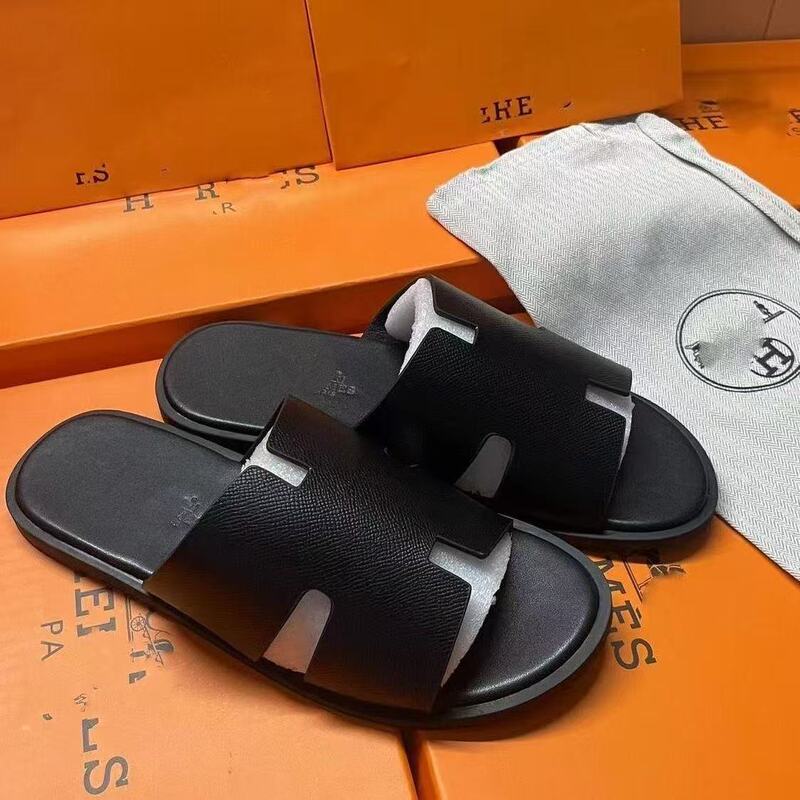 2025 New Men's Summer Outdoor Versatile Casual Fashion Korean Style Flat Trendy Beach Slide Sandals