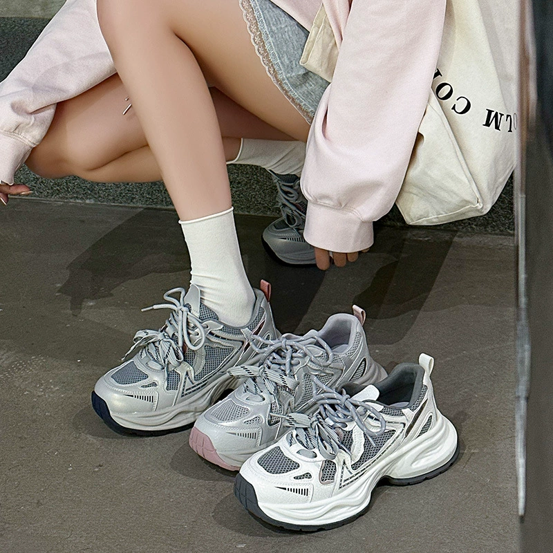 Кожаная дышащая сетка папаша обувь женская весна 2025 новые кроссовки с толстой подошвой дикие беговые кроссовки показывают маленькие приливные туфли