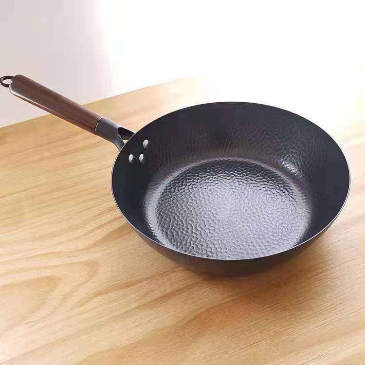 家用铸铁炒锅