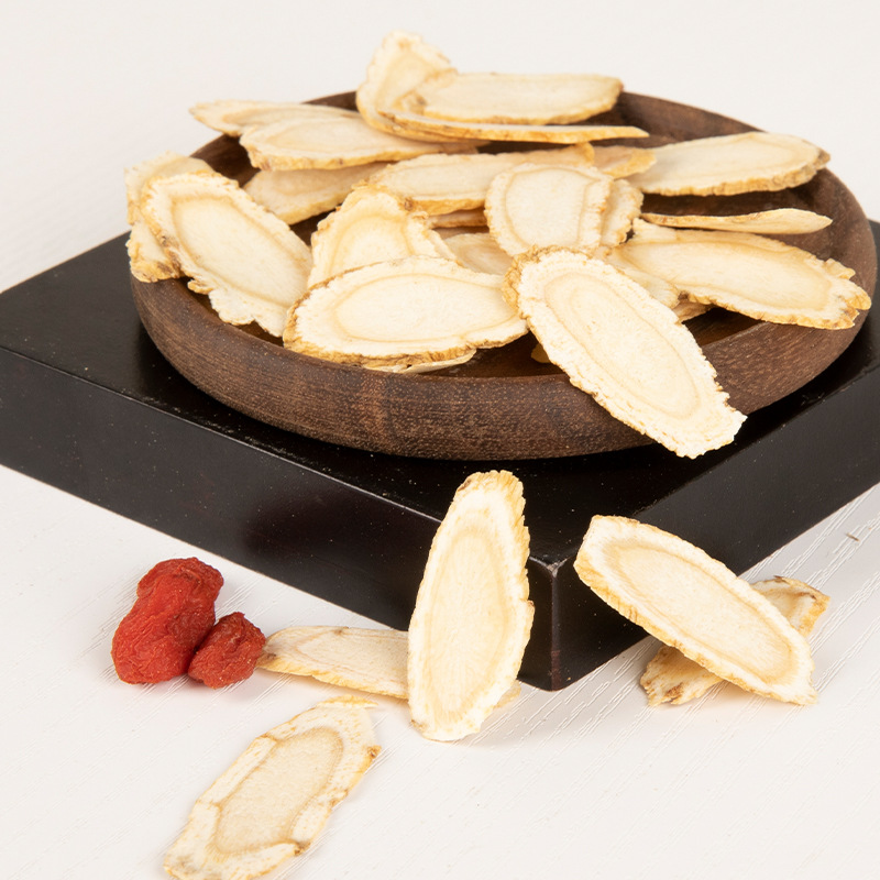 Whole soft-stem sliced American ginseng, thick-cut and slanted slices, bulk wholesale health tonic dried goods, can be ground into powder.