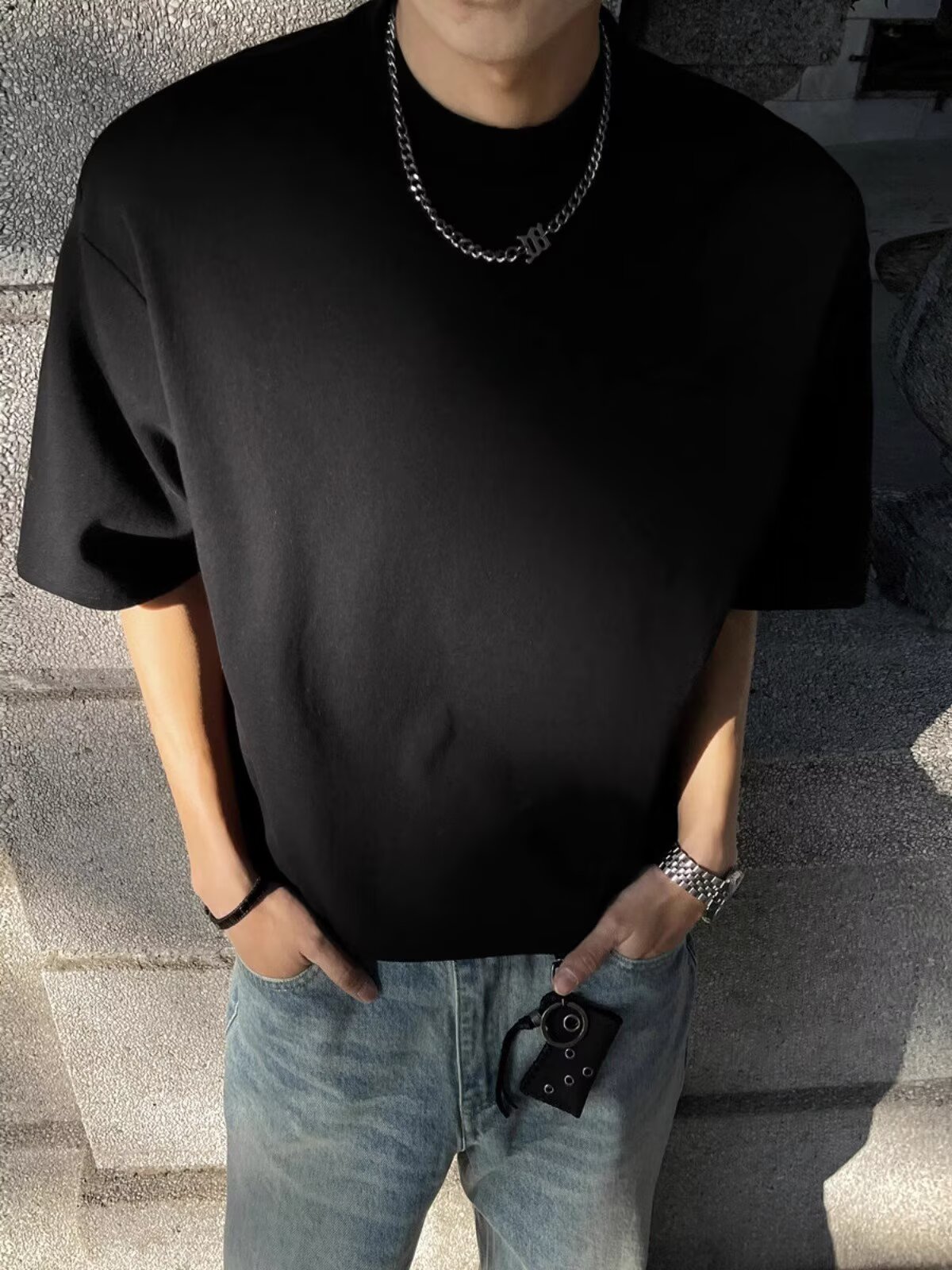 검은색