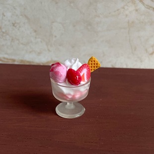 Miniature Mini Strawberry Ball Pink Ice Cream Cup Food Toy Dollhouse Dollhouse Dessert Shop Decoration Accessories