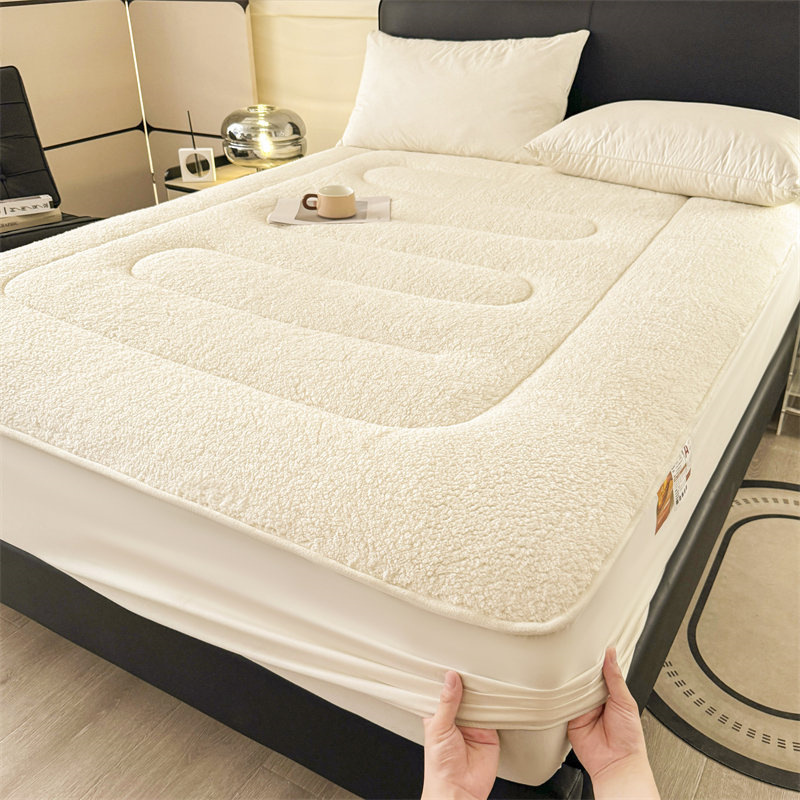 2026 New Thickened Lamb Wool Quilted Bed Sheet Pure Color Warm Mattress Protector Milk Bed Cover