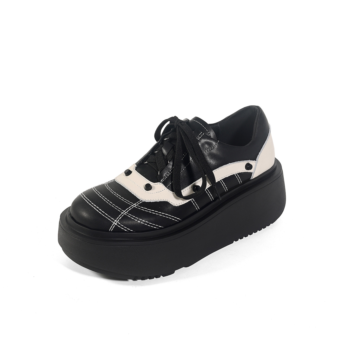 Giày sneaker nữ đế dày da bò phối màu dây buộc phong cách thể thao — màu đen
