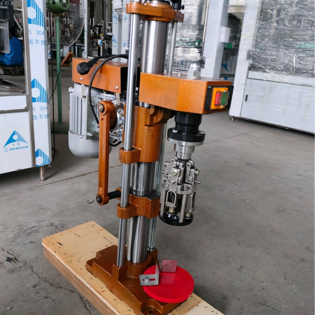 小型100ml扁瓶铝盖封口机 方瓶铝盖旋盖机 小型铝盖轧盖机