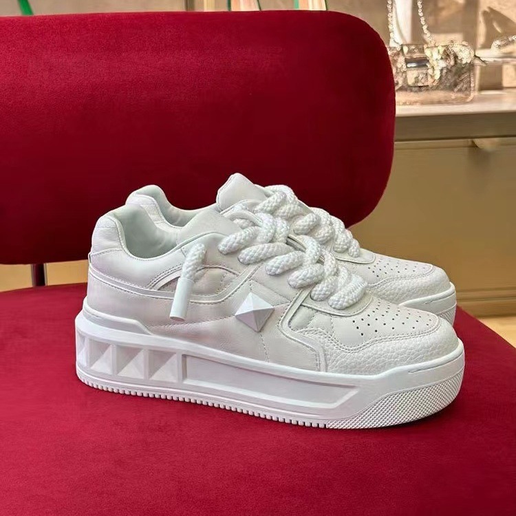 White sneakers platform with shoelaces with studs, Collection Year 2023, for beloved, height increasing