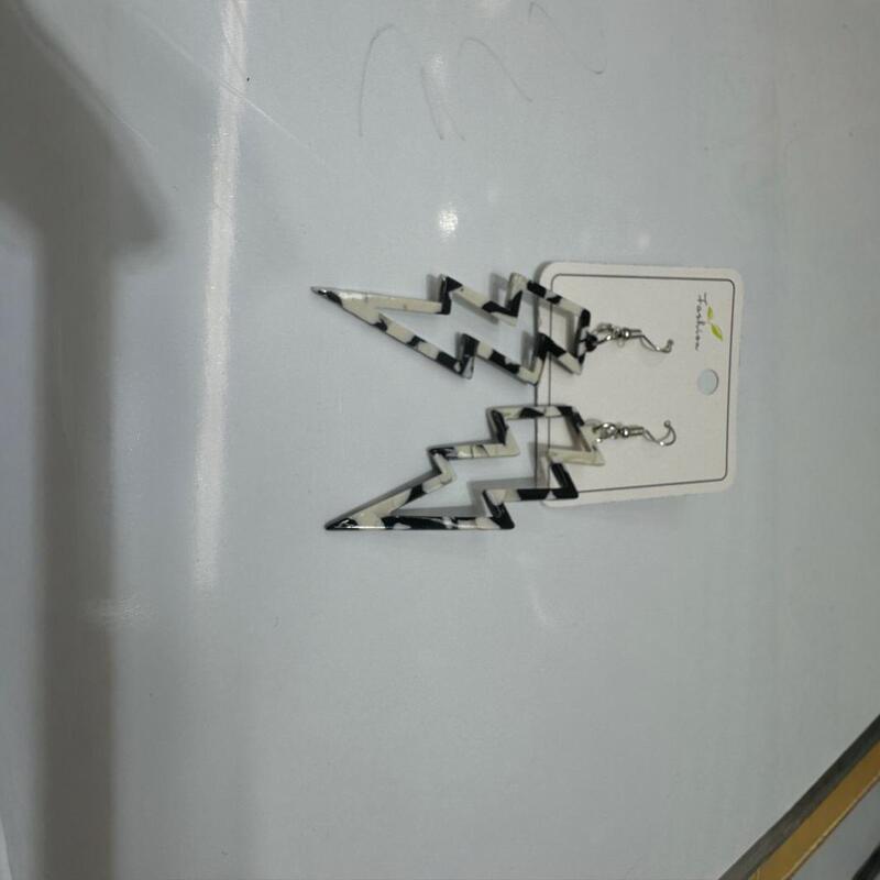 European and American Popular 19th Century Retro Prom Decoration Earrings Punk Lightning Acetate Shape Earrings