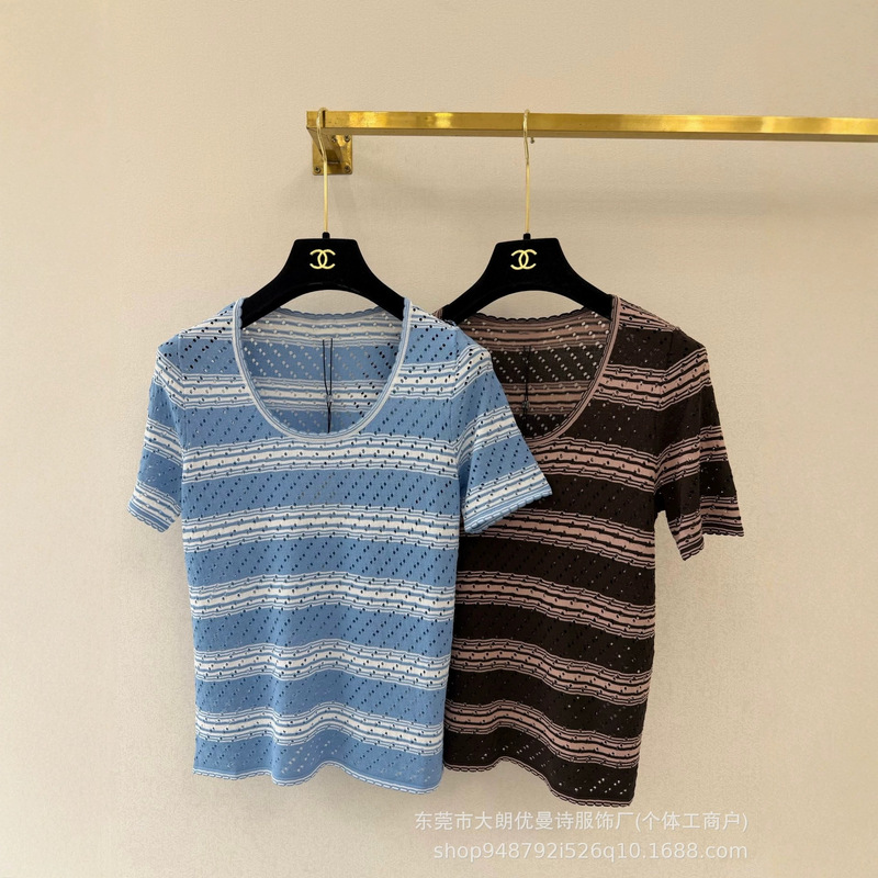 Loewe/Loewe Co-Branded Women's Top 2026 New Cotton Blend Striped Pattern Short-Sleeved Sweater Loewe/Loewe Co-Branded Women's Top 2026 New Cotton Blend Striped Pattern Short-Sleeved Sweater