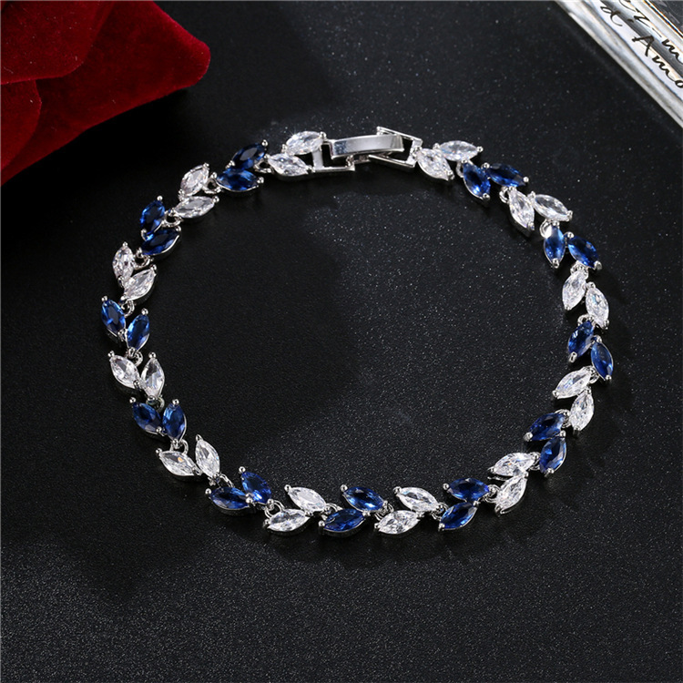 Vacation Leaf Copper Plating Inlay Zircon Bracelets display picture 5
