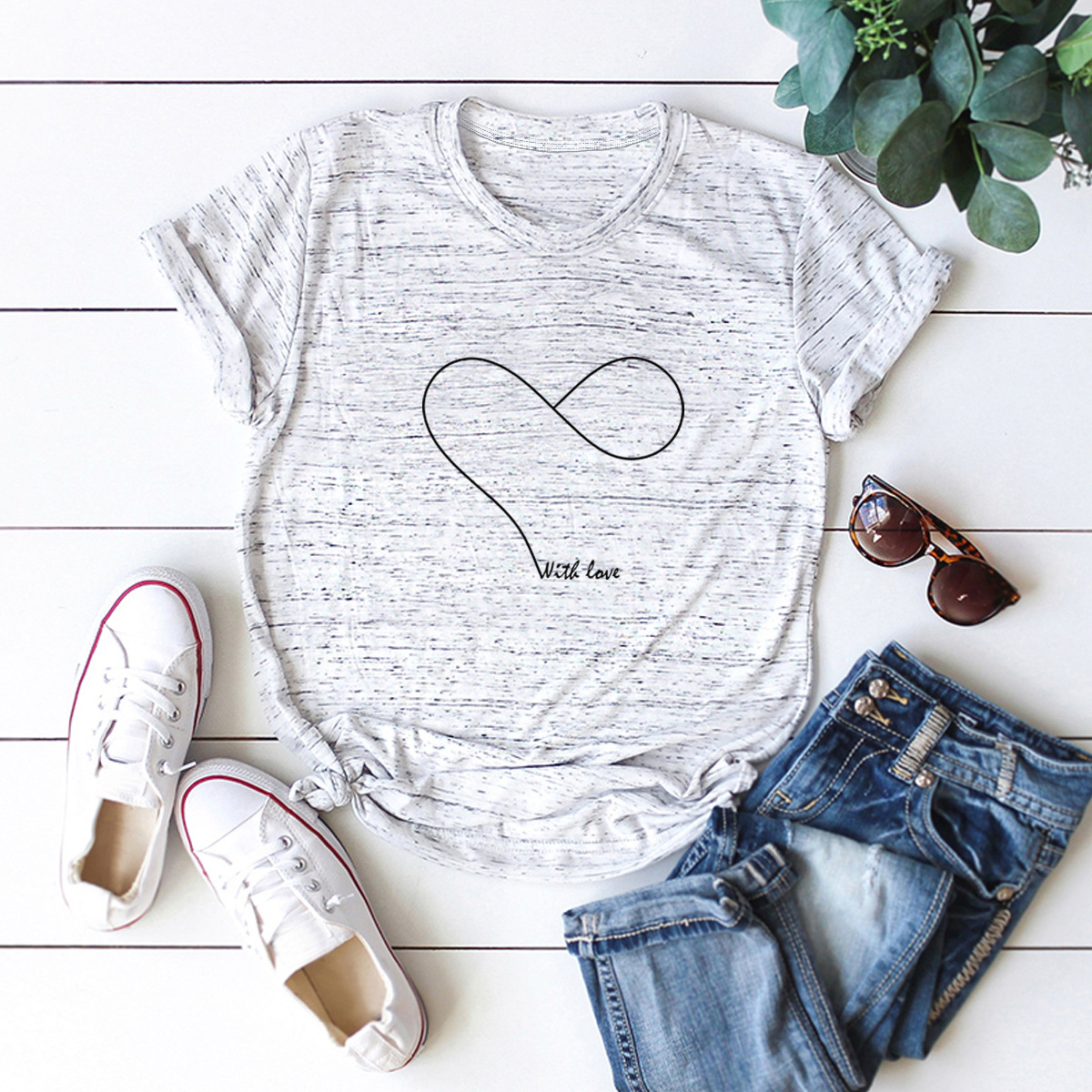 playera de manga corta con estampado Love Heart NSSN36577