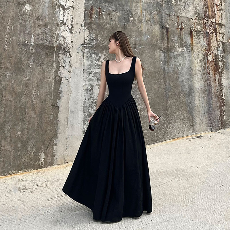 Black Waist-Cinched Backless Spaghetti Strap Dress for Women, 2025 Summer New Style, Knitted Long Dress with an Elegant and High-End Feel