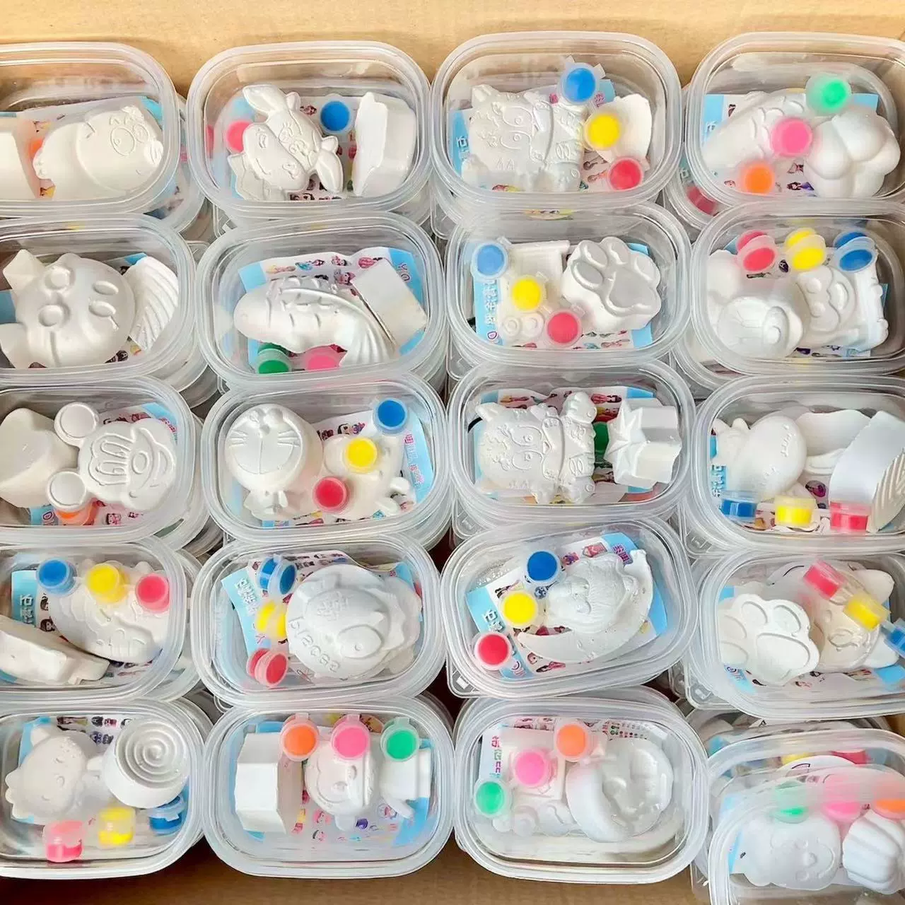 石膏娃娃模具涂色白坯涂鸦可爱染色立体背包熊香模型摆件批发