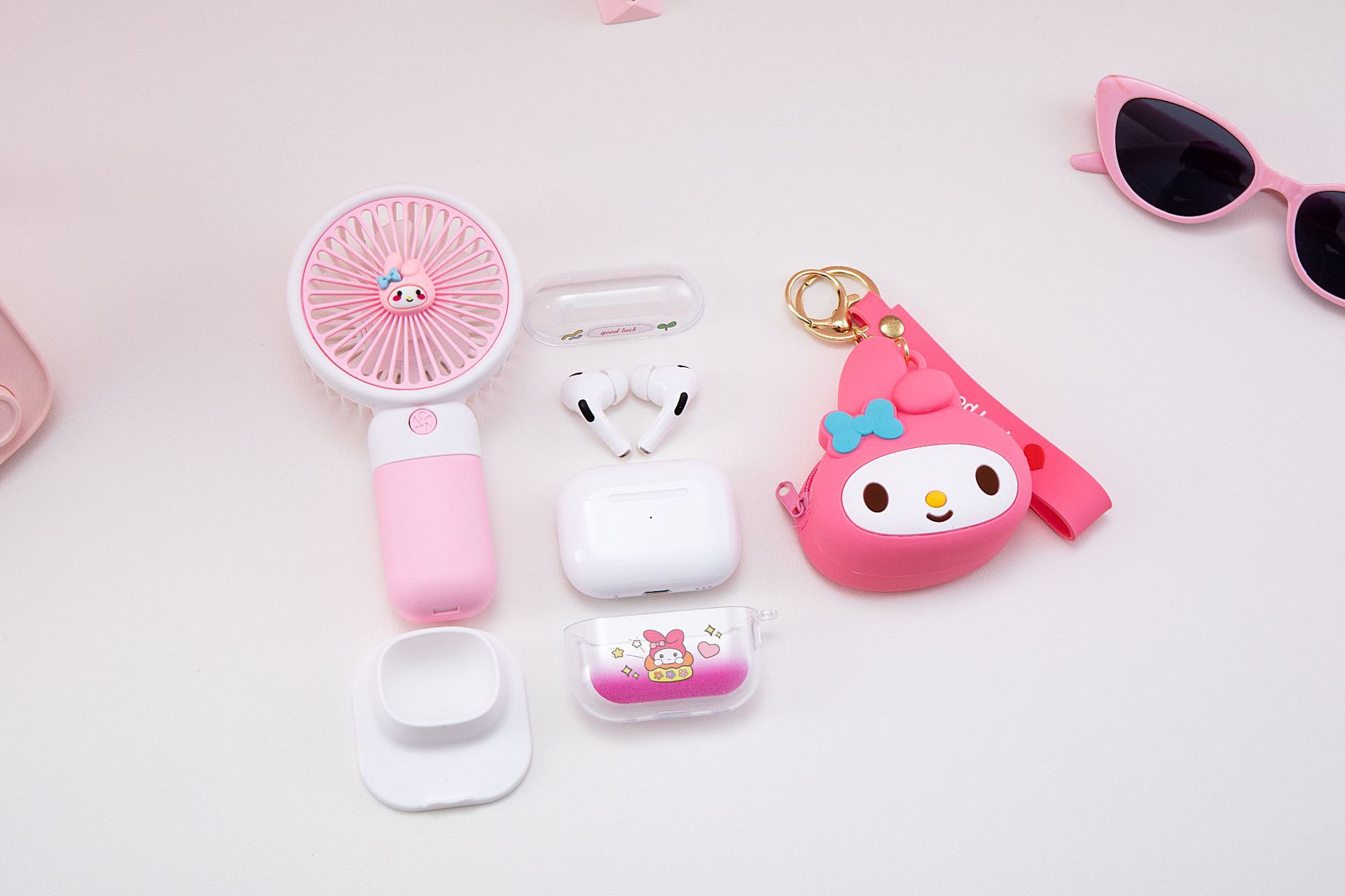 Çapraz Sınır Yeni Model TWS Kulak İçi Kablosuz Bluetooth Kulaklık 5.4 Karikatür Silikon Koruma Kılıf El Tipi Küçük Fan Seti