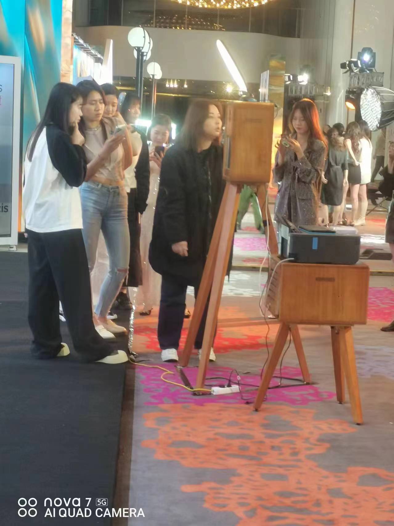 立体照片翻转互动画机光栅光栅画立体画渐变系统AI画拍照3D