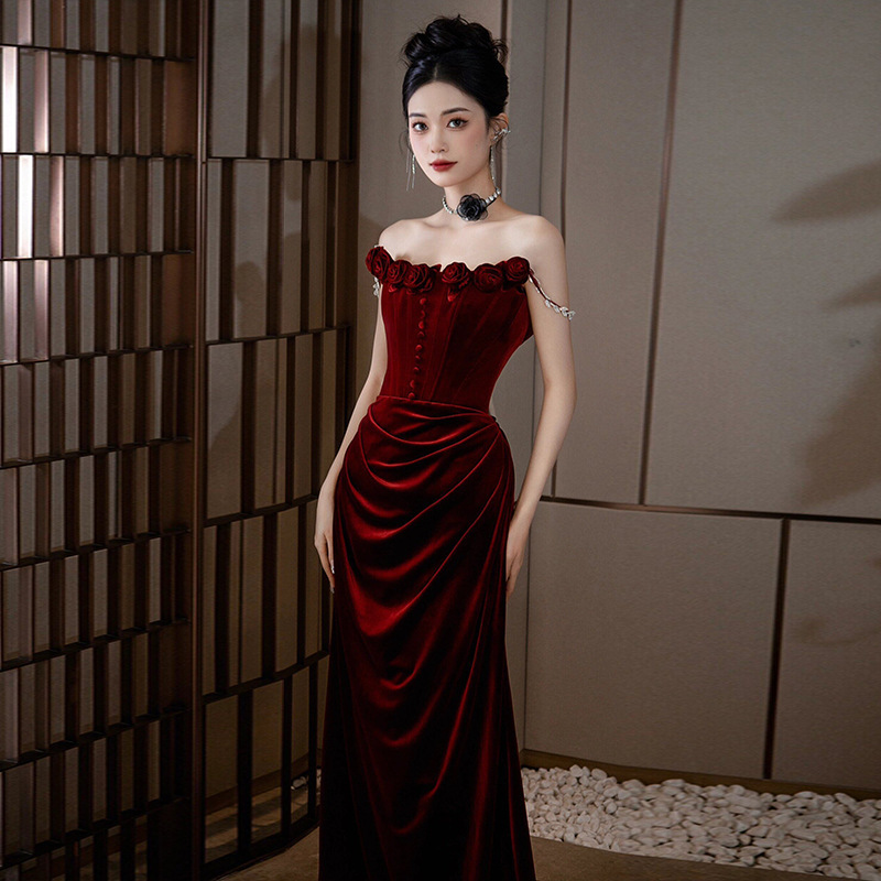 Fishtail Toasting Dress Bride High-end Light Luxury Niche Suspenders wine red Velvet Wedding Engagement Door Return Banquet Dress