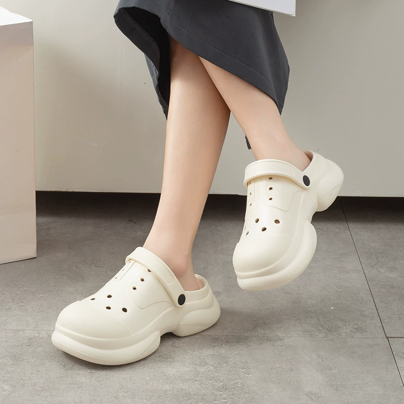Новые обувь Crocs для женщин лета верхняя одежда EVA обувь с усиленным ощущением ширины и толстой подошвой летняя корейская стиль Baotou полубосоножки тапочки для женщин