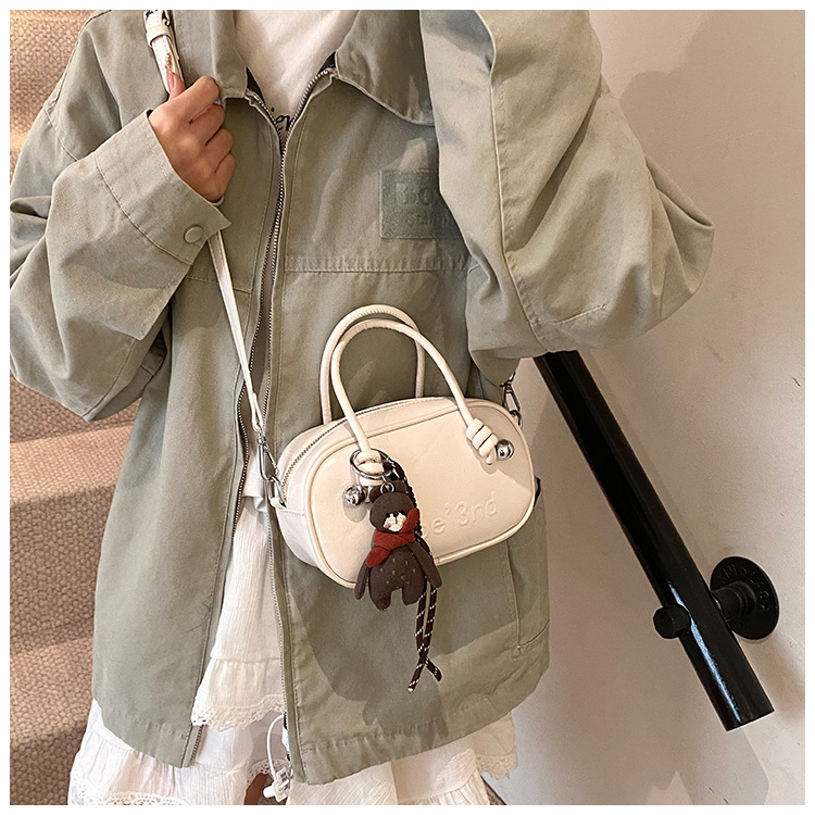 Retro soft leather solid color pillow bag for women, 2025 new trendy and fashionable single-shoulder crossbody bag, versatile hand-held bowling bag undefined