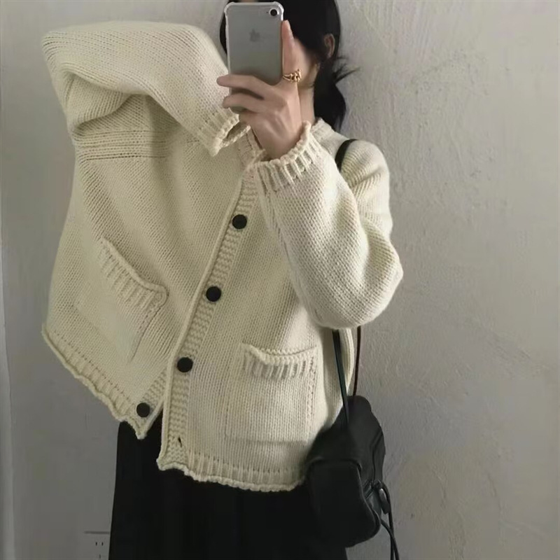 Korean-Style High-End Round Neck Soft Thick Single-Breasted Pocket Knit Cardigan Lazy Style Sweater Coat for Women in Autumn and Winter