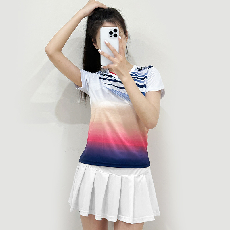 Nuevo conjunto de bádminton hombre y mujer ropa deportiva transpirable manga corta uniforme de entrenamiento de estudiantes impresión número de comercio exterior