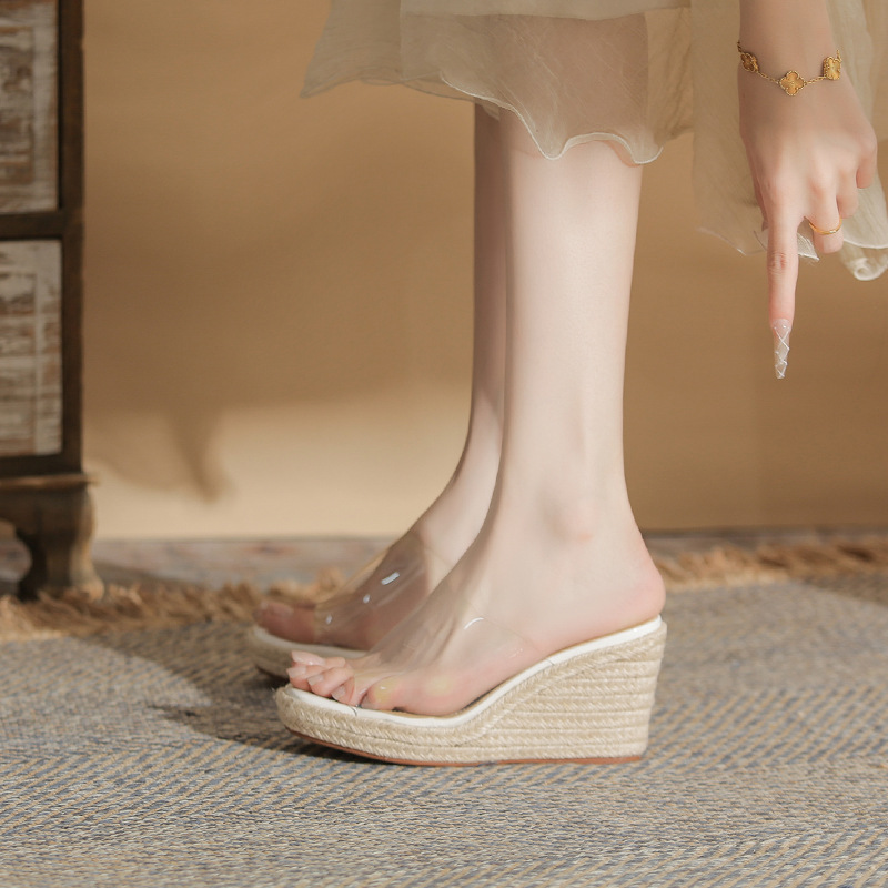 Sandal cao gót nữ đế xuồng bít mũi hở ngón, gót 9 cm, phong cách mới 2026 — màu trắng