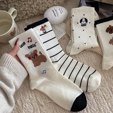 25秋冬新款袜子女可爱小狗潮袜棉透气吸汗无骨潮袜批发中筒袜