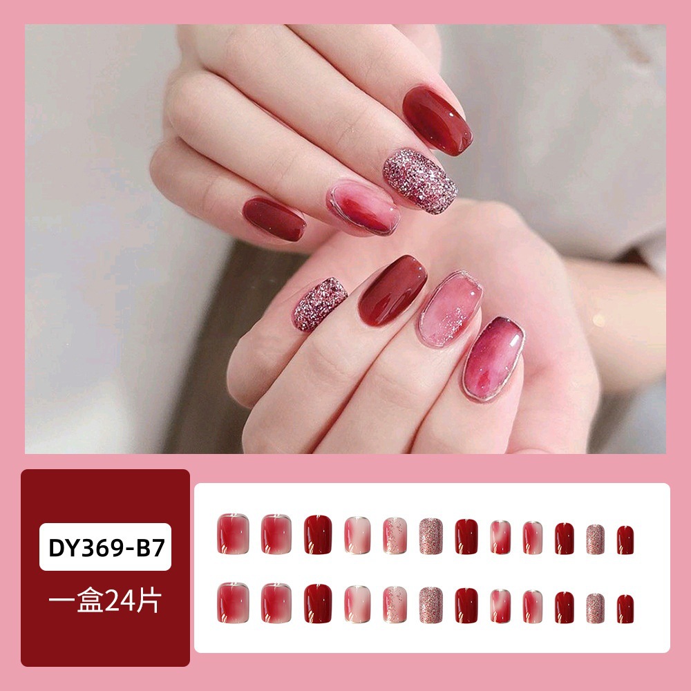 Transfronterizos de vino tinte brillante, uñas brillante, plata brillante, elegante manicure, 24 piezas de uñas falsas de estilo europeo y americano.