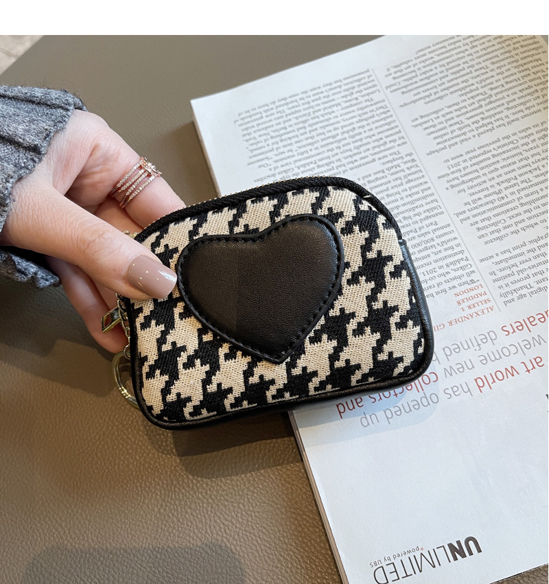 Women's Houndstooth Heart Shape Canvas Zipper Coin Purses display picture 2