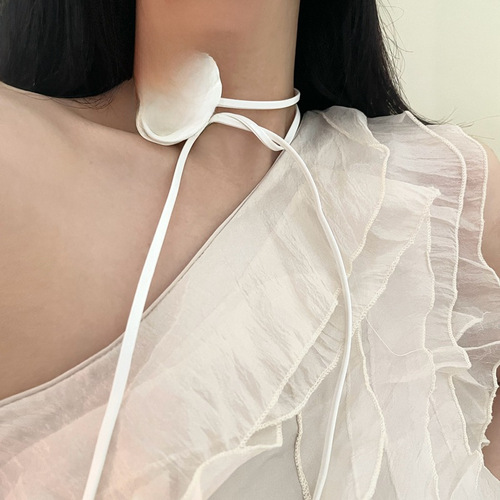 French Gentle Satin Camellia Strap Necklace Choker Retro Vacation Style Sweet Spring Summer New Arrival Personality Charm