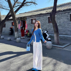 超顕白青麻花セーターニットカーディガン女性春の新作は韓国系の怠惰な上着のコートを着ています。