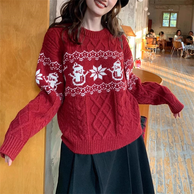 Korean-Style Retro Christmas Atmosphere Jacquard Sweater for Women, Loose and Warm Round-Neck Pullover Knit Top for Autumn and Winter Korean-Style Retro Christmas Atmosphere Jacquard Sweater for Women, Loose and Warm Round-Neck Pullover Knit Top for Autumn and Winter