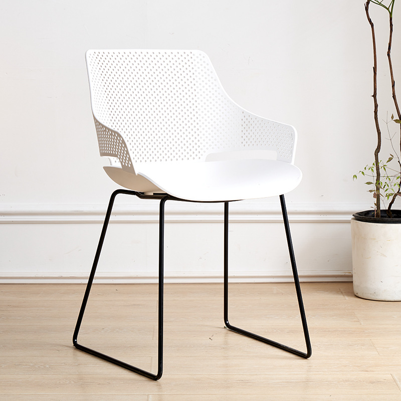 Fuente silla de plástico grueso hogar hierro forjado respaldo de plástico silla de comedor dormitorio tocador silla hueco negociación