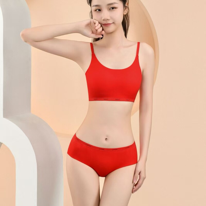Girls' Red Underwear and Panties Set for the Second and Third Stages of Development, Suitable for Junior and Senior High School Students during Their Growth Period Girls' Red Underwear and Panties Set for the Second and Third Stages of Development, Suitable for Junior and Senior High School Students during Their Growth Period