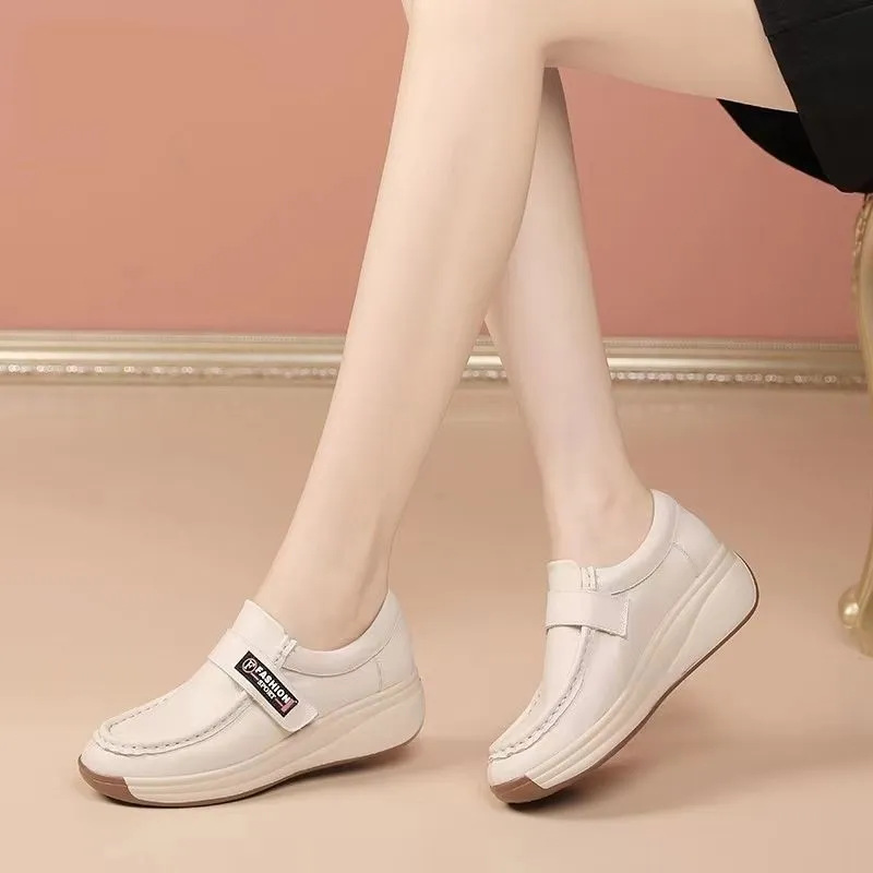 사계절 외국 무역 여성용 키높이 운동화 통기성 두꺼운 밑창 학생 캐주얼 여성화 스포티한 캐주얼 신발